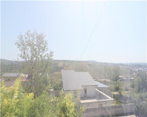 Apartament 2 camere Et 1 Loc de parcare