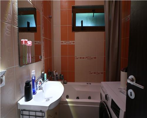 Apartament 2 camere Et 1 Loc de parcare