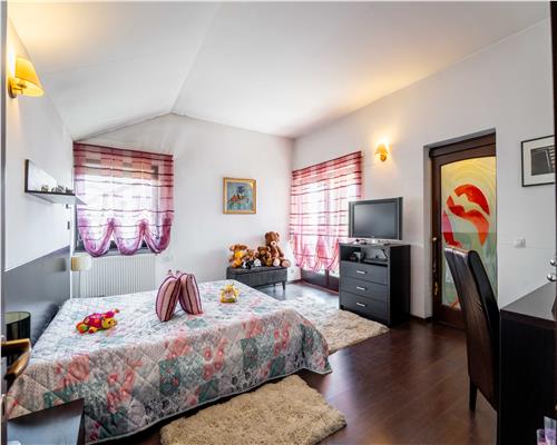 Casa de lux in Bucium, mobilata si utilata complet