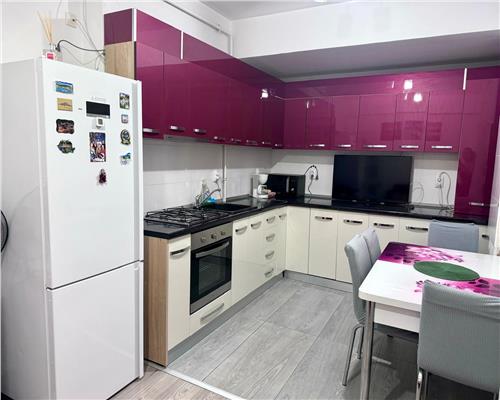 Apartament 3 camere BAZA 3