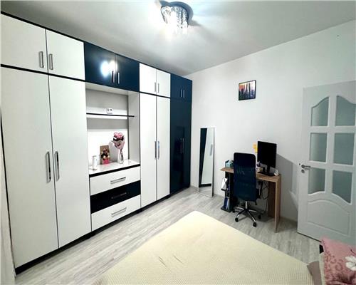 Apartament 3 camere BAZA 3
