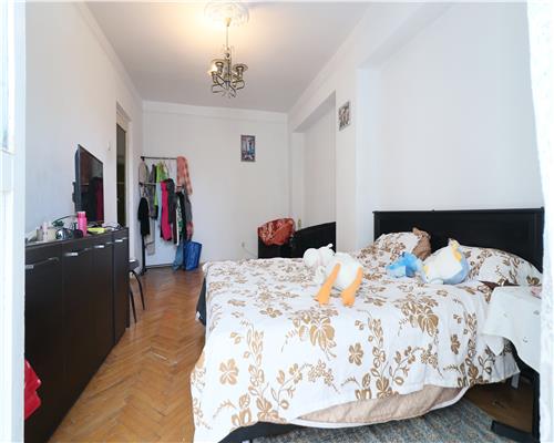 Apartament de 3 camere decomandat, etaj 3, 2 bai  Pacurari