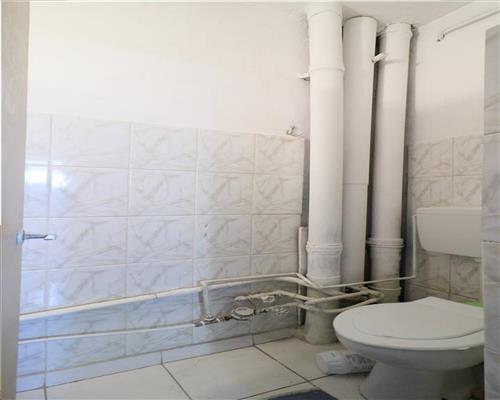 Apartament de 3 camere decomandat, etaj 3, 2 bai  Pacurari