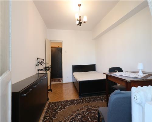 Apartament de 3 camere decomandat, etaj 3, 2 bai  Pacurari
