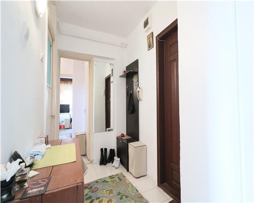 Apartament de 3 camere decomandat, etaj 3, 2 bai  Pacurari