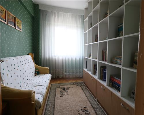 Apartament 3 camere HALA CENTRALA