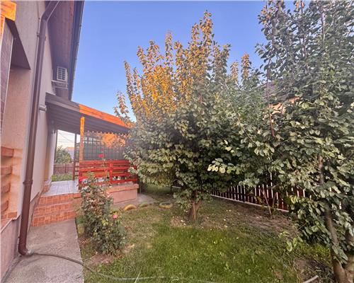 Casa spatioasa si pozitie excelenta pensiunea Iriss V. Lupului