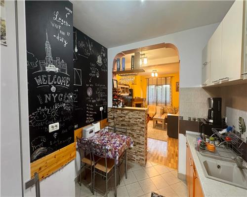 Casa spatioasa si pozitie excelenta pensiunea Iriss V. Lupului