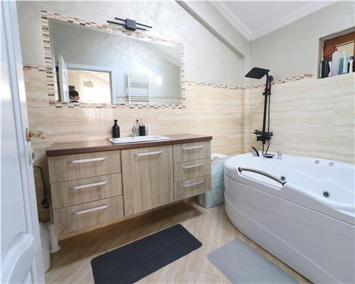 Apartament 3 camere Bloc tip vila NICOLINA