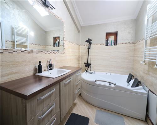 Apartament 3 camere Bloc tip vila NICOLINA