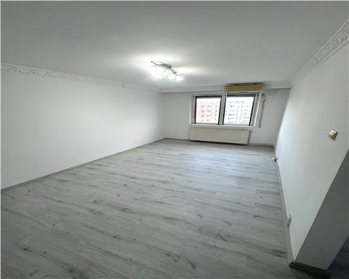 Apartament cu 3 camere de vanzare | zona Dristor |