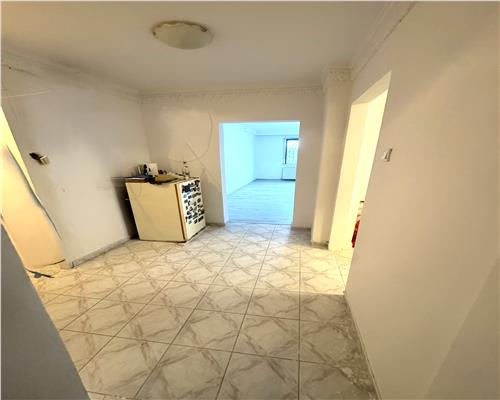 Apartament cu 3 camere de vanzare | zona Dristor |